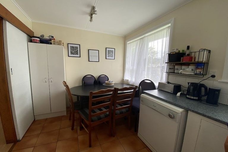 Photo of property in 31 Speargrass Grove, Timberlea, Upper Hutt, 5018