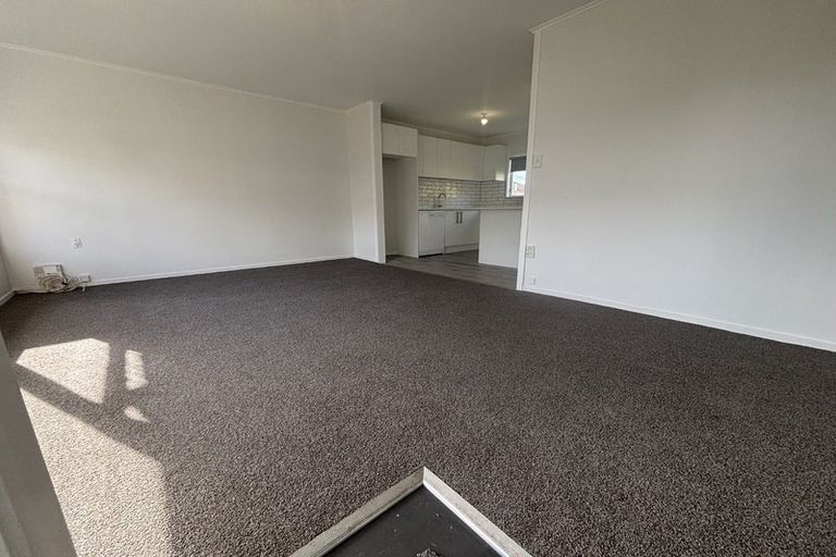 Photo of property in 2/58 Rimu Street, New Lynn, Auckland, 0600