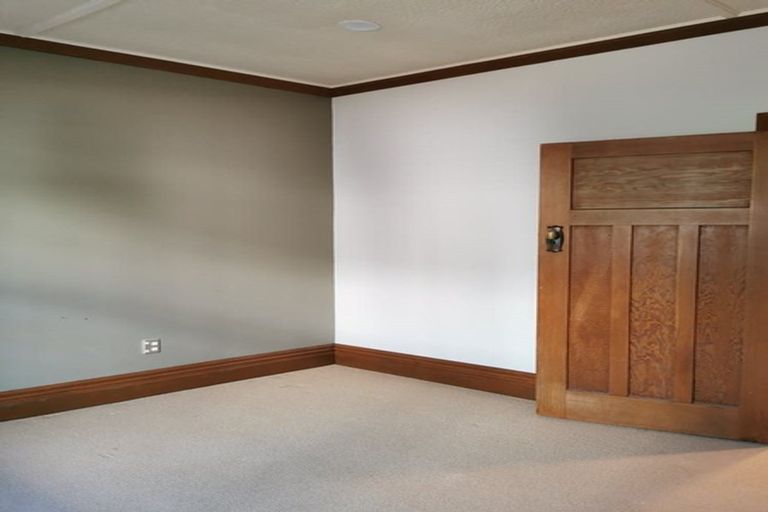 Photo of property in 2 Fernhill Terrace, Wadestown, Wellington, 6012