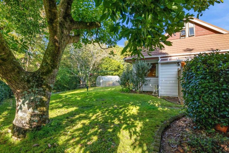 Photo of property in 21b Sequoia Grove, Merrilands, New Plymouth, 4312