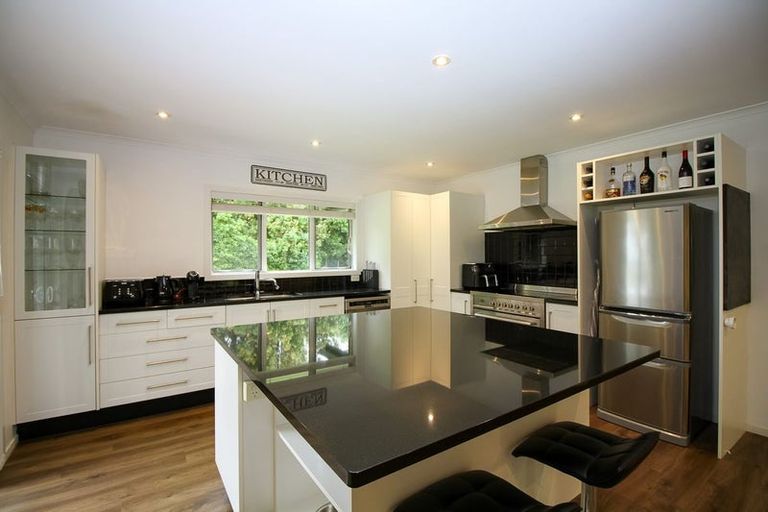 Photo of property in 35 Oram Drive, Turitea, Palmerston North, 4472