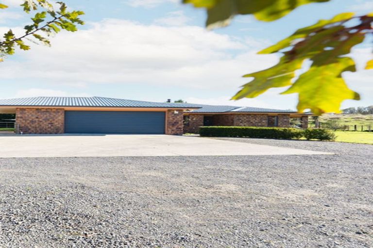 Photo of property in 65 Monteith Street, Halcombe, Feilding, 4779