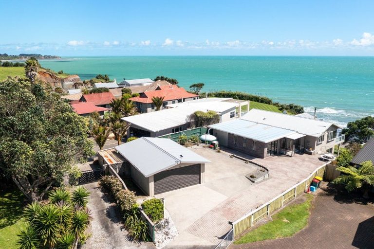 Photo of property in 24 Motukari Place, Onaero, Urenui, 4383