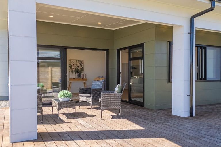 Photo of property in 166 Karuhiruhi Street, Waikanae, 5036