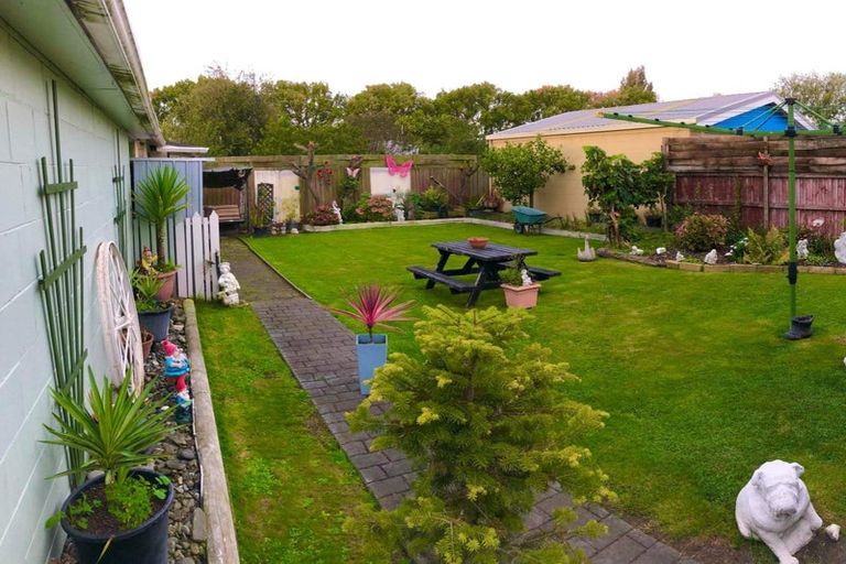 Photo of property in 46 Frensham Crescent, Woolston, Christchurch, 8062