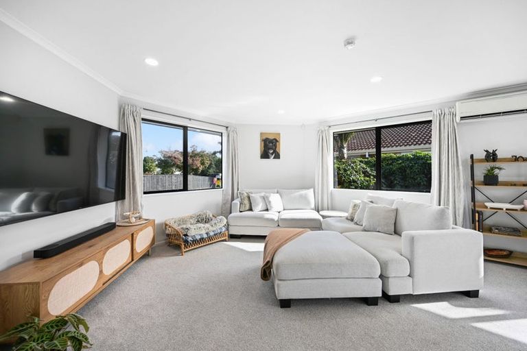 Photo of property in 21 Mangakoea Place, St Andrews, Hamilton, 3200