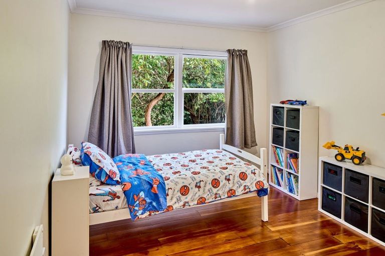 Photo of property in 6 Matai Street, Tawa, Wellington, 5028