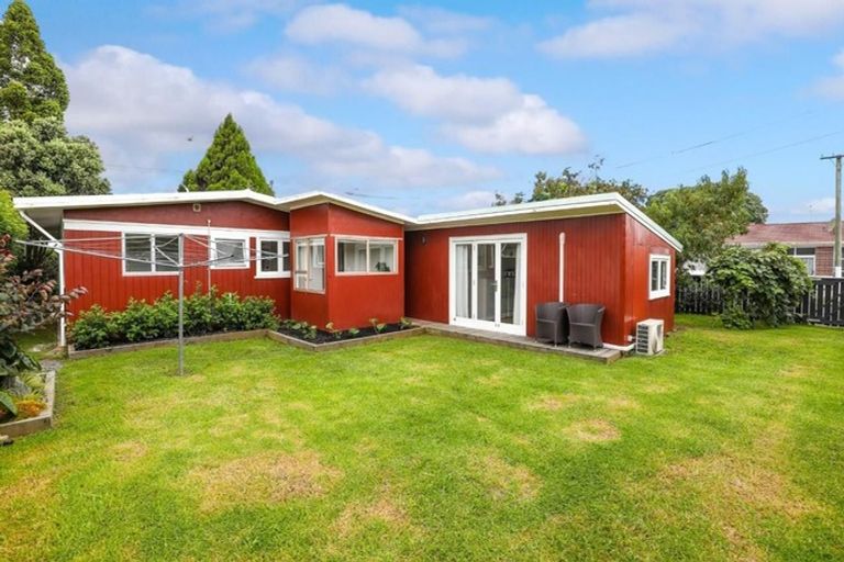 Photo of property in 1 Fraser Road, Papatoetoe, Auckland, 2025