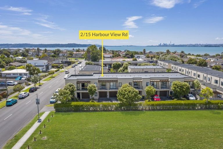 Photo of property in 2/15 Harbour View Road, Te Atatu Peninsula, Auckland, 0610