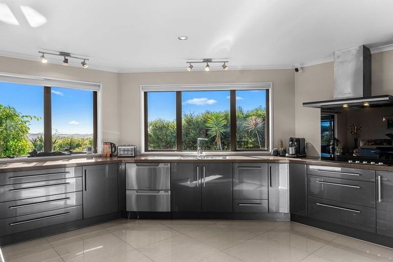 Photo of property in 97 West Ridge Road, Maunu, Whangarei, 0110