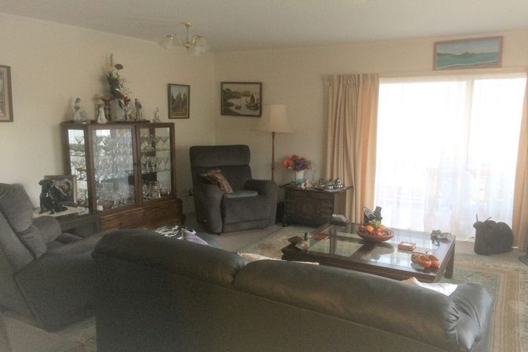 Photo of property in 52 Parata Street, Waikanae, 5036