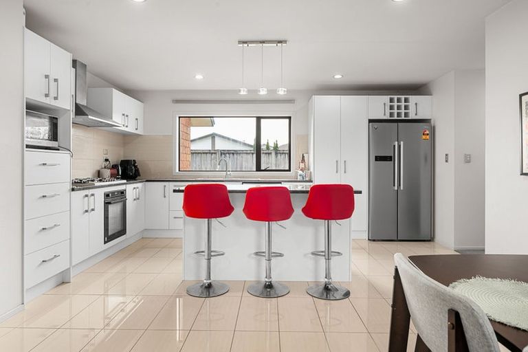 Photo of property in 2 Southbrook Close, Glenview, Hamilton, 3206