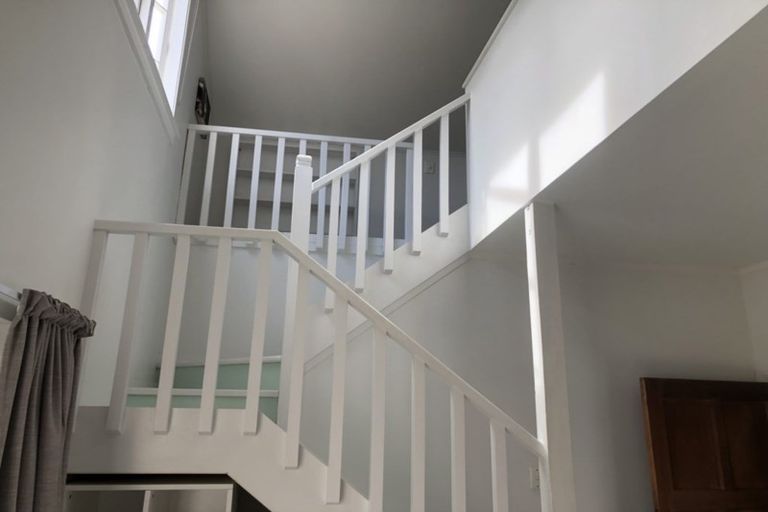 Photo of property in 2/18 Reid Road, New Lynn, Auckland, 0600