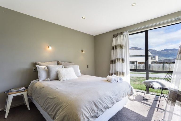 Photo of property in 13b Mataraki Place, Wanaka, 9305