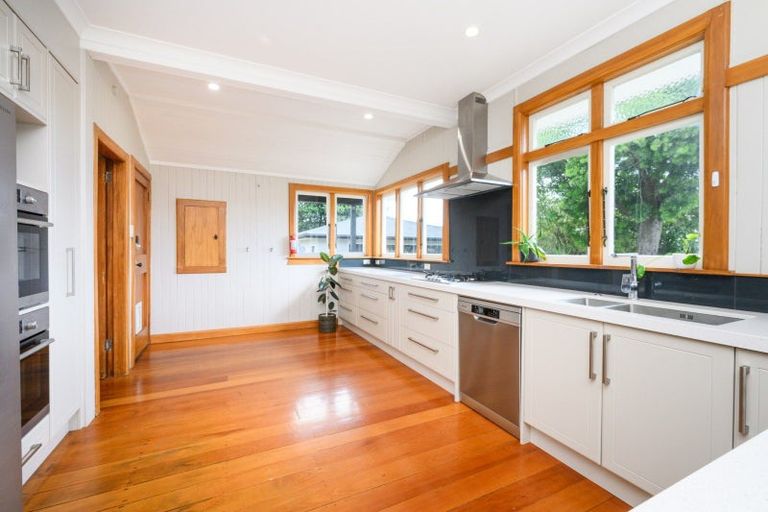 Photo of property in 25 Karina Terrace, Roslyn, Palmerston North, 4414