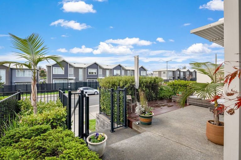 Photo of property in 87 Karepiro Drive, Stanmore Bay, Whangaparaoa, 0932