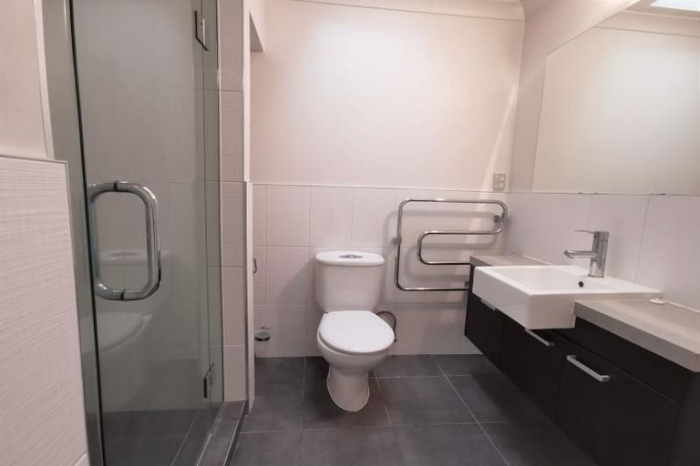 Photo of property in 2/78 Birkenhead Avenue, Birkenhead, Auckland, 0626