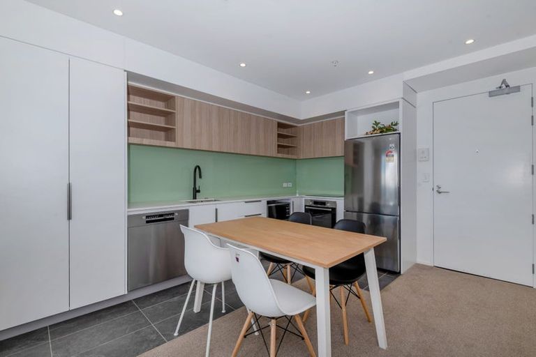 Photo of property in 1 Buscomb Avenue, Henderson, Auckland, 0610
