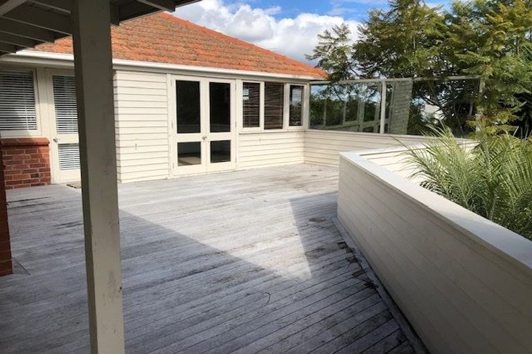 Photo of property in 5 Ringwood Street, Torbay, Auckland, 0630