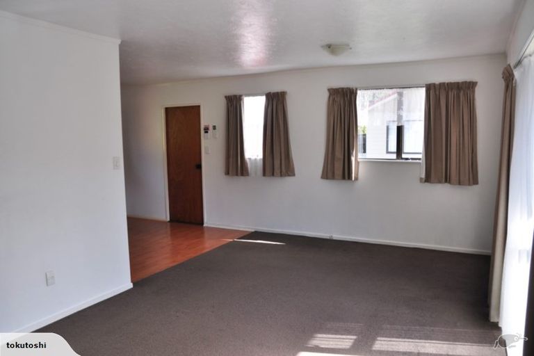 Photo of property in 67f2 Cortina Avenue, Johnsonville, Wellington, 6037