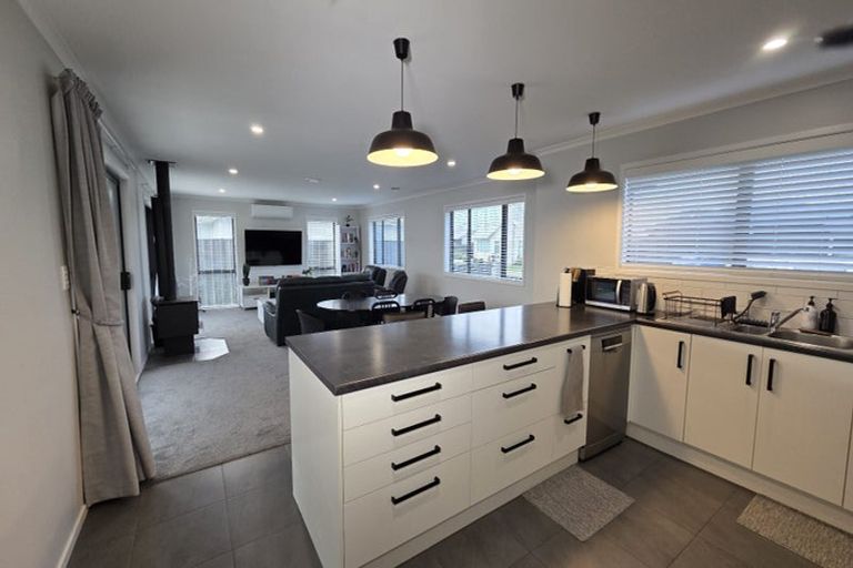 Photo of property in 24 Rangataiki Place, Te Awa, Napier, 4110