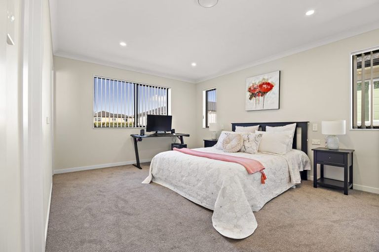 Photo of property in 30 Hikuawa Road, Flat Bush, Auckland, 2019