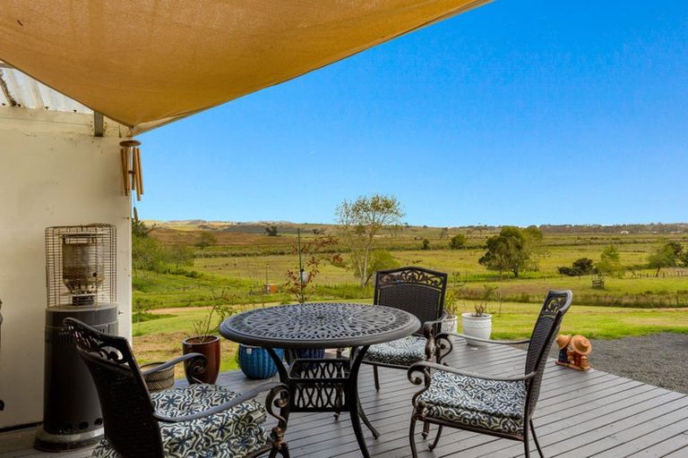 Photo of property in 100 Evans Road, South Head, Helensville, 0874