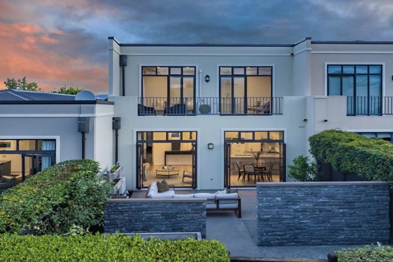 Photo of property in 38 Country Club Terrace, Northwood, Christchurch, 8051