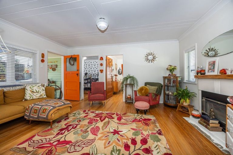 Photo of property in 69 Raeburne Street, Te Awamutu, 3800