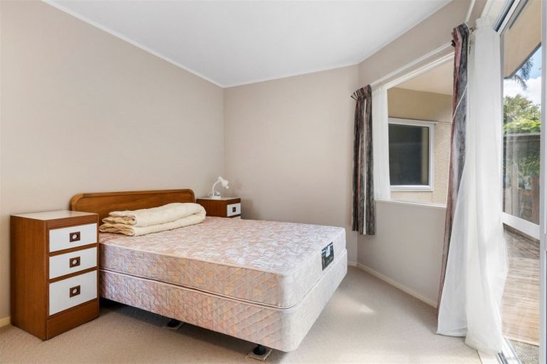 Photo of property in 66a Haseler Crescent, Howick, Auckland, 2014
