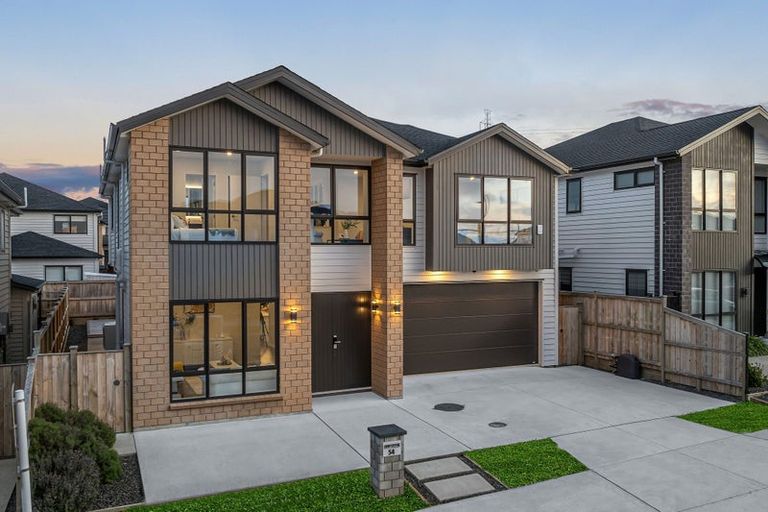 Photo of property in 54 Drumbuoy Drive, Flat Bush, Auckland, 2019