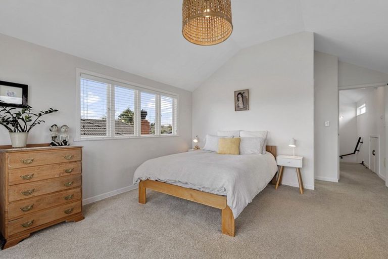 Photo of property in 5 Coronation Street, Belmont, Auckland, 0622
