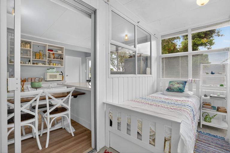 Photo of property in 11 Kendale Drive, Leigh, 0985