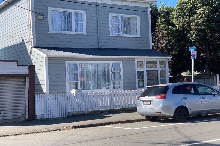 Photo of property in 33 Constable Street, Newtown, Wellington, 6021