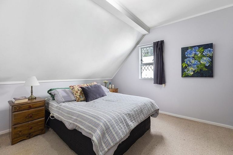 Photo of property in 9 Burnham Street, Seatoun, Wellington, 6022