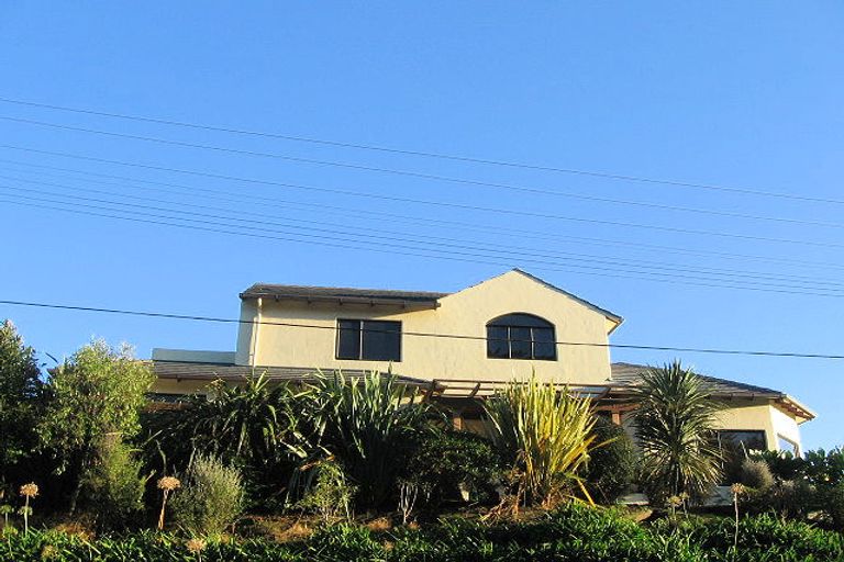 Photo of property in 77 Golf Road, Paraparaumu Beach, Paraparaumu, 5032
