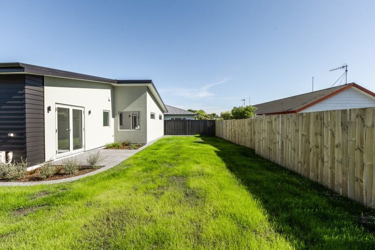 Photo of property in 23 George Yee Place, Taradale, 4112