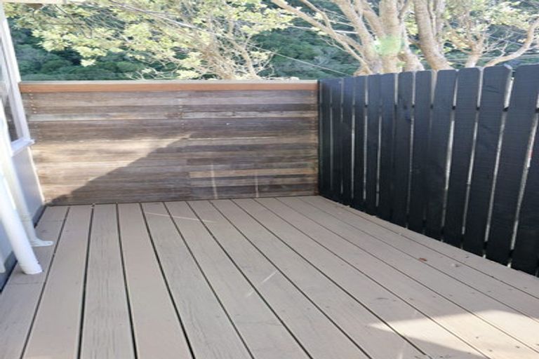 Photo of property in 46 Curtis Street, Northland, Wellington, 6012