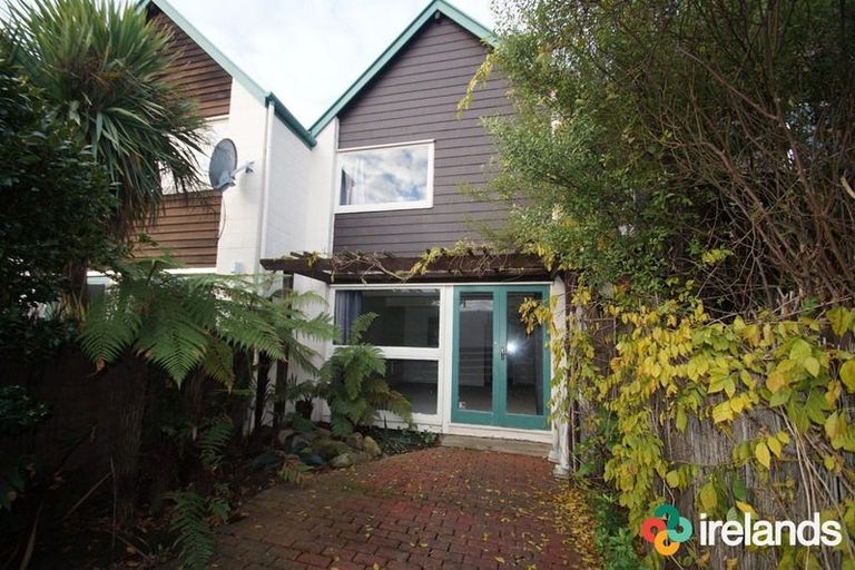 Photo of property in 2/3 Seddon Street, Sydenham, Christchurch, 8023