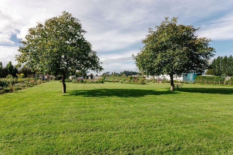 Photo of property in 47 Laws Road, Dannevirke, 4972