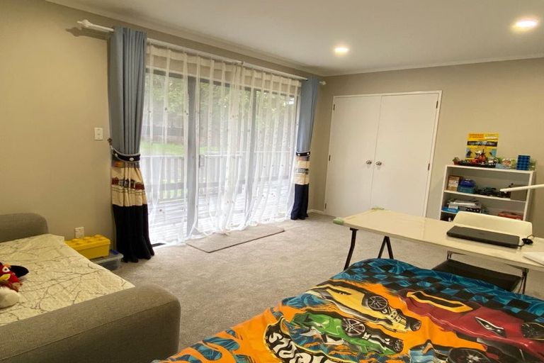 Photo of property in 18 Konini Road, Titirangi, Auckland, 0604