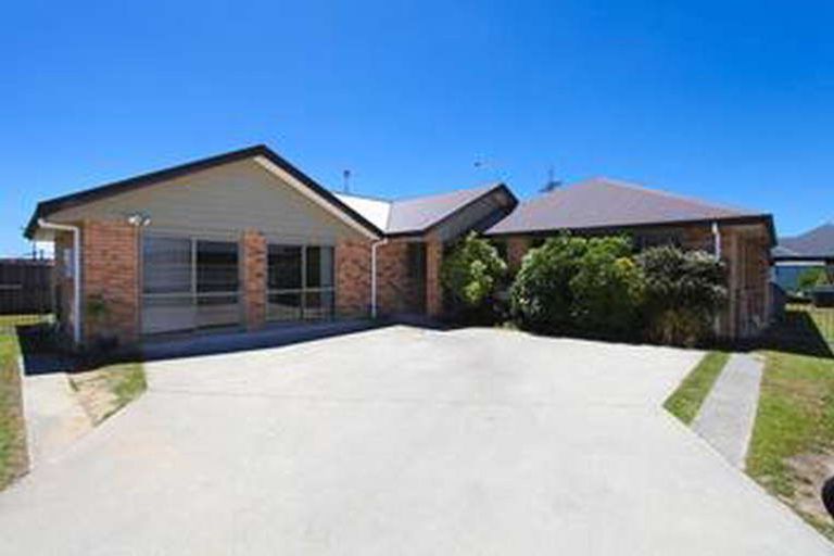 Photo of property in 24 Finchley Place, Hamilton East, Hamilton, 3216