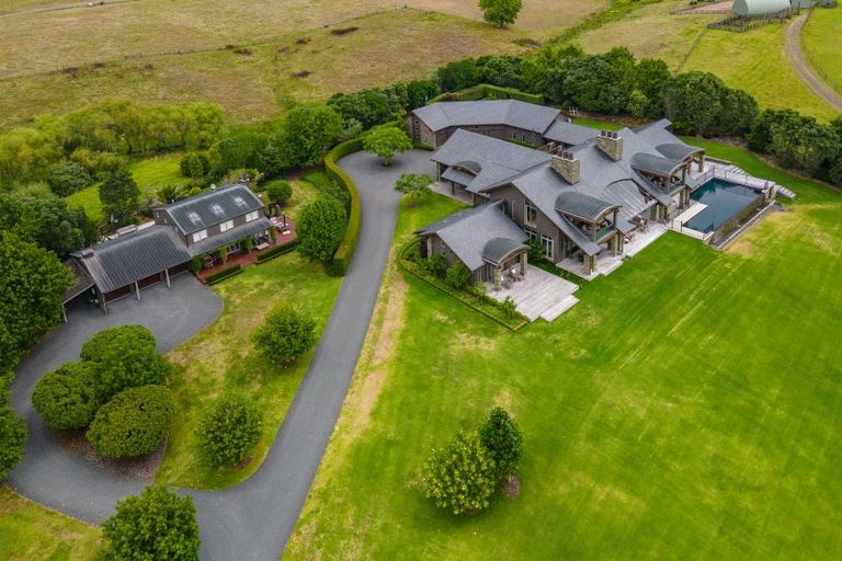Photo of property in 42 Porterfield Road, Whitford, Howick, 2571