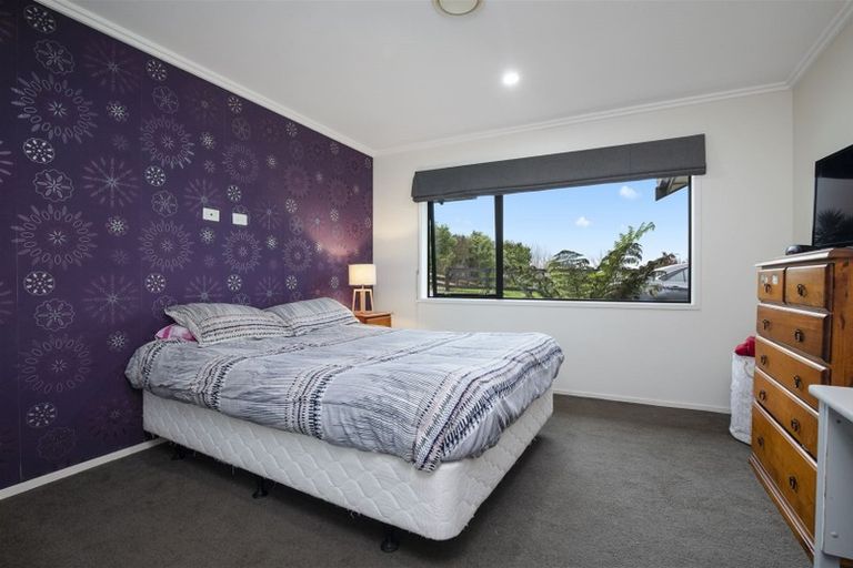 Photo of property in 7 Armstrong Way, Waiuku, 2123