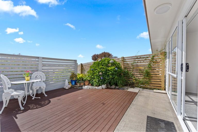 Photo of property in 130h Lakeside Drive, Orewa, 0931