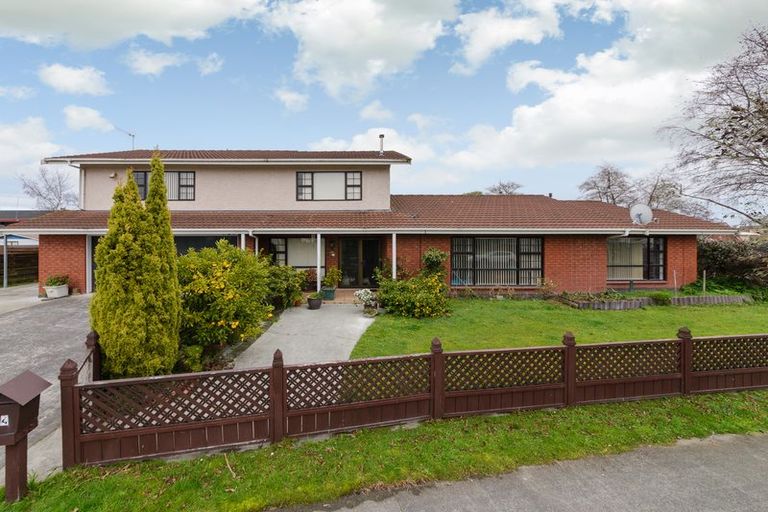 Photo of property in 14 Peter Hall Drive, Kelvin Grove, Palmerston North, 4414