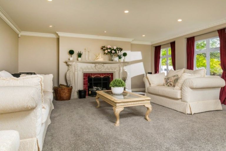 Photo of property in 12 Bushlands Park Drive, Albany, Auckland, 0632