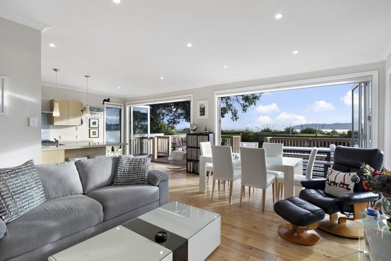 Photo of property in 55 Marine Parade, Paraparaumu Beach, Paraparaumu, 5032