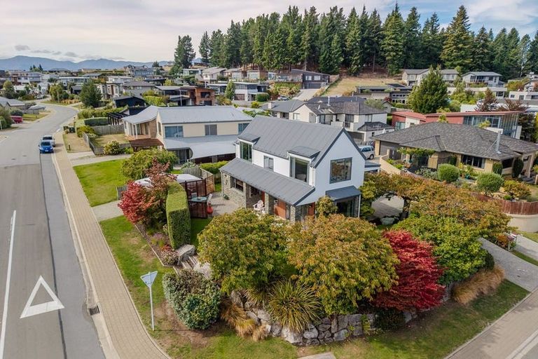 Photo of property in 47 Kings Drive, Wanaka, 9305