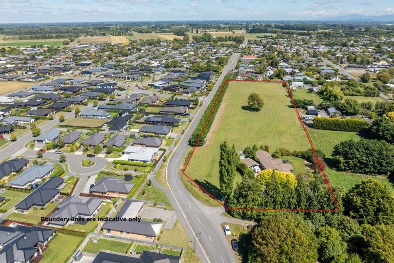 Photo of property in 90 Gladstone Road, Woodend, 7610